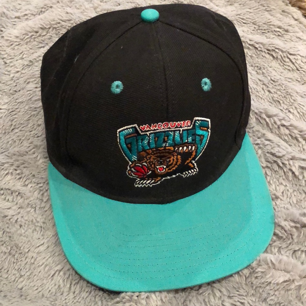Vancouver Grizzlies  retro SnapBack